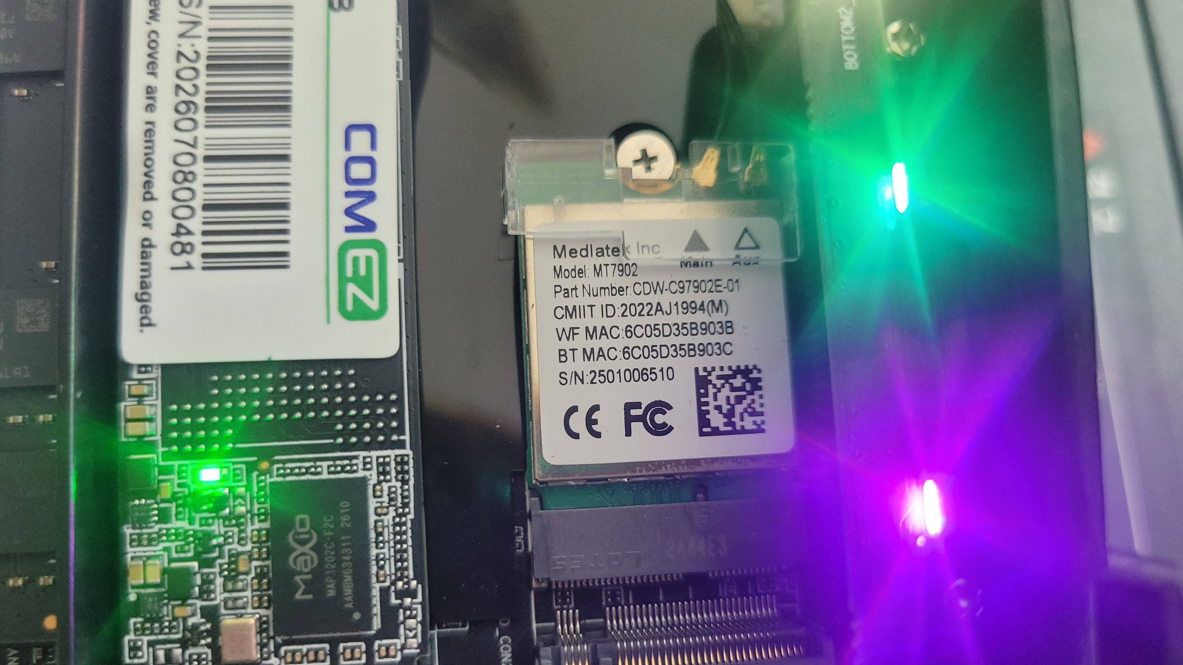 미니PC에 교체된 256GB 저장장치가 장착된 모습